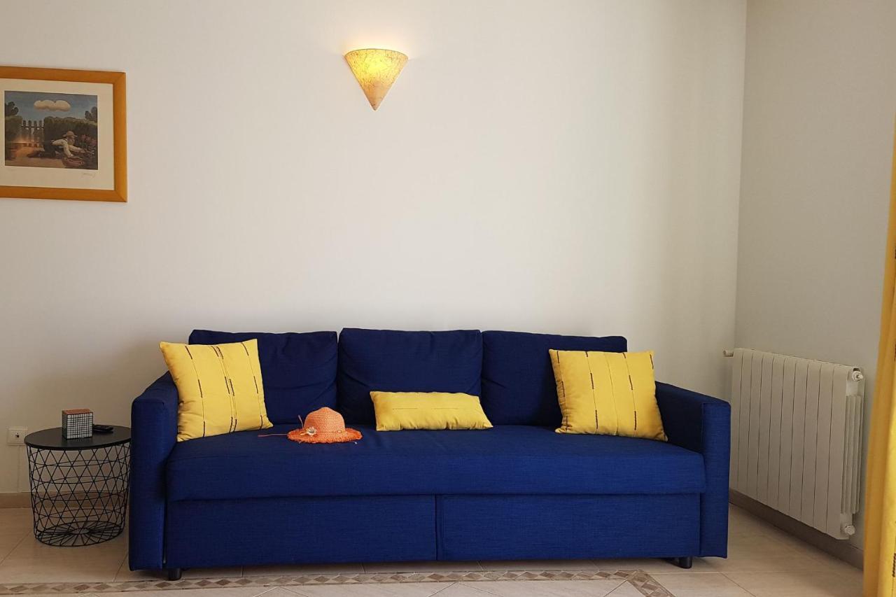 Lovelystay - Sea View Apartment With Pool & Garden Ericeira Esterno foto
