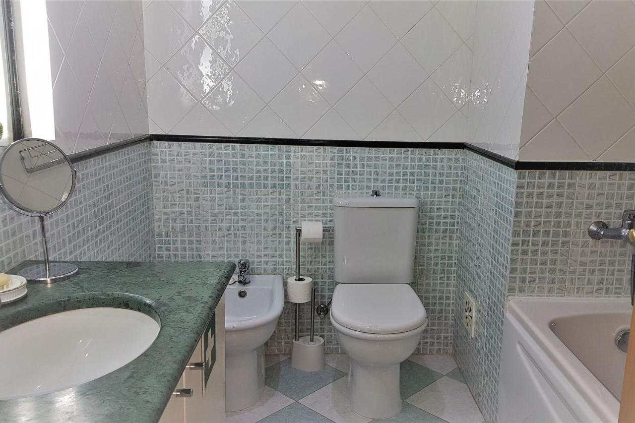Lovelystay - Sea View Apartment With Pool & Garden Ericeira Esterno foto